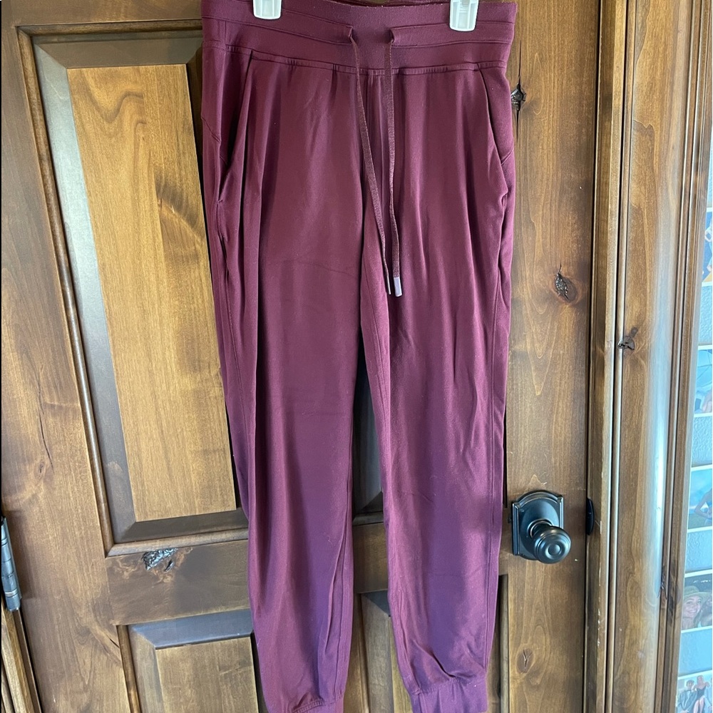 Lululemon maroon joggers.